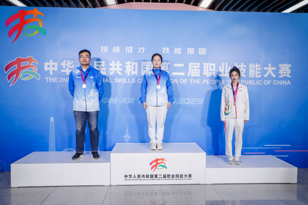 沉稳细致J9九游耐心把控细节！第二届全国职业技能大赛建筑信息