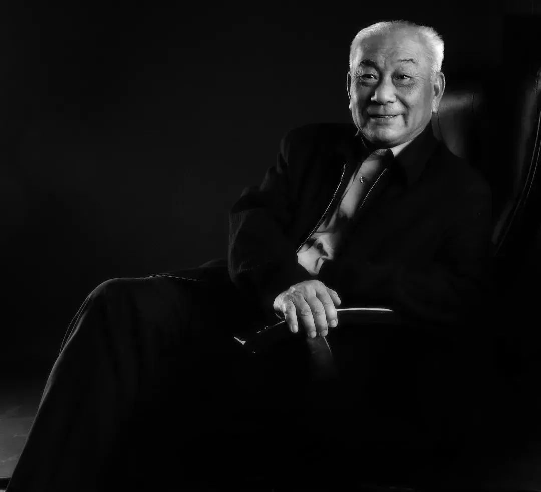 沉痛悼念天津大学建筑学九游J9院教授、彭一刚院士